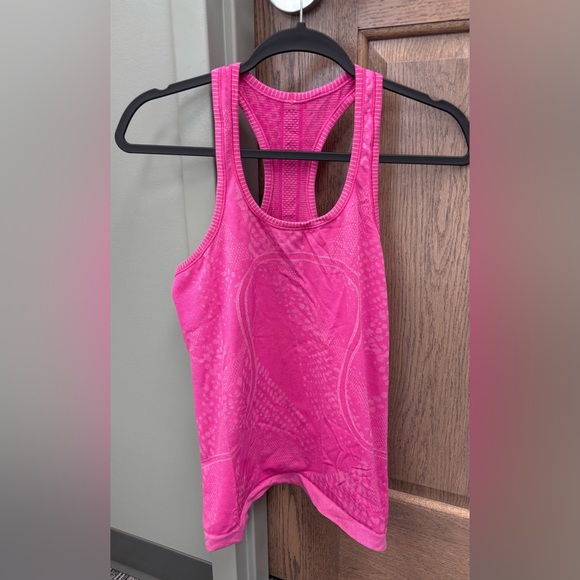 Lululemon 8 Run Swiftly Tech Racerback Tank Pink - Picture 8 of 10